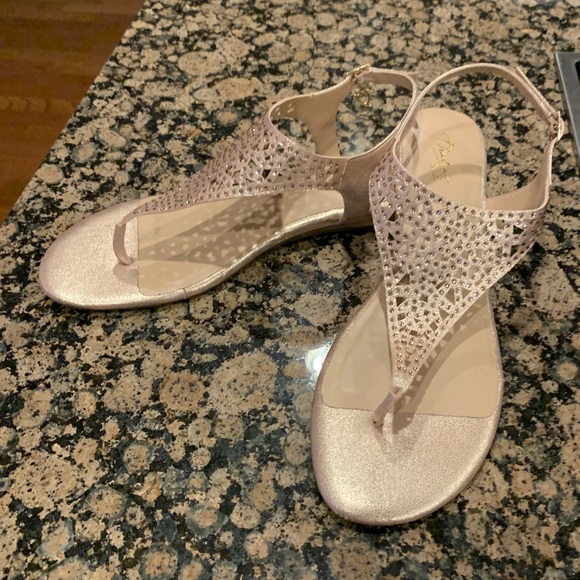 New! Thalia Sodi Rose Gold Ilyssa Open Toe Casual Slingback Sandals - Picture 3 of 9